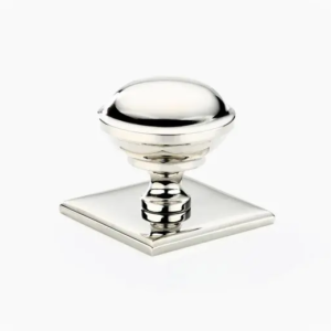Queslett Knob with Square Plate