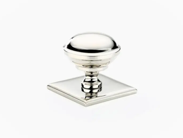 Queslett Knob with Square Plate