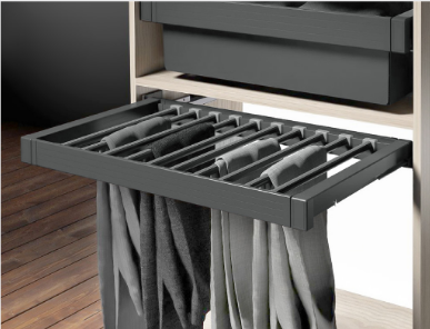 P-Style Trouser Pull Out